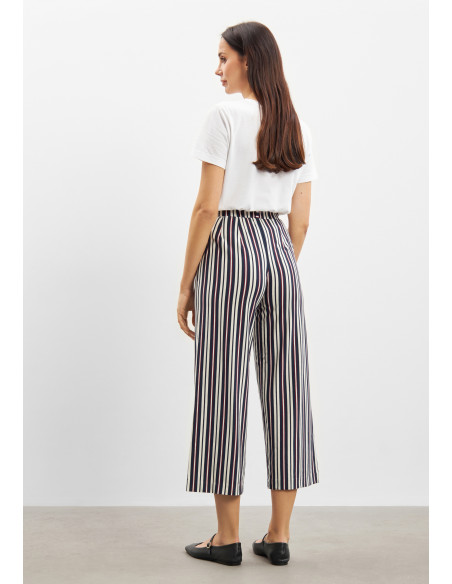 LAURIE Donna Loose Crop 28364