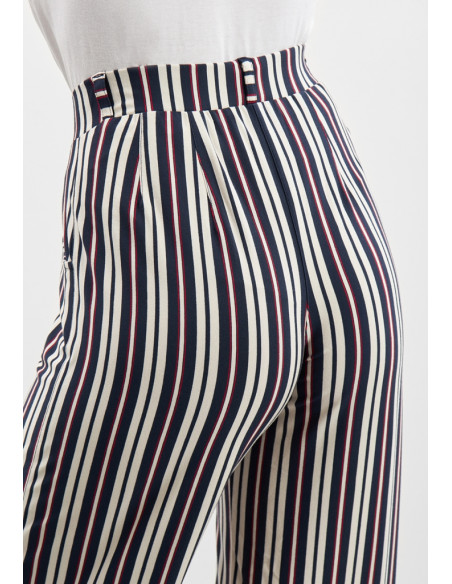 LAURIE Donna Loose Crop 28364