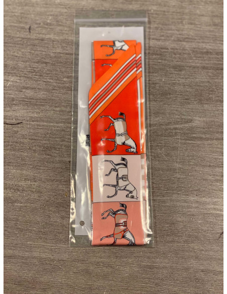 COLLECTION Skjerf Hester 9026