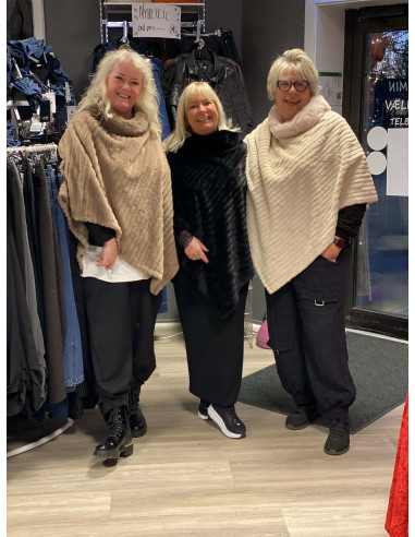 MARC LAUGE Cut Poncho Fur M3050