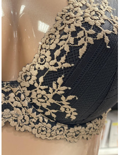 WACOAL Embrace Lace Plunge Underwire Bra WA853291076 2