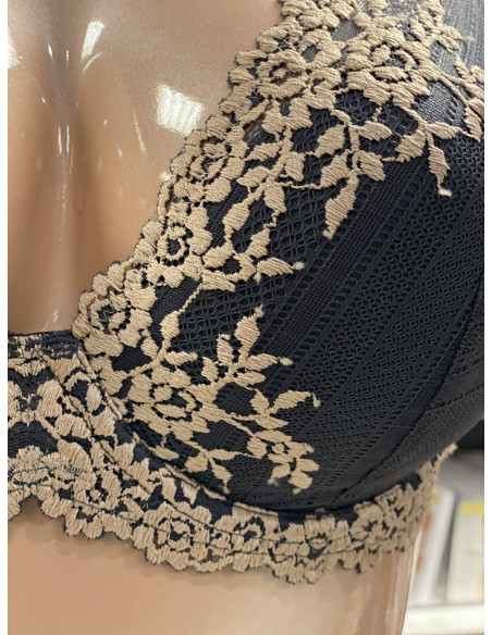 WACOAL Embrace Lace Plunge Underwire Bra WA853291076