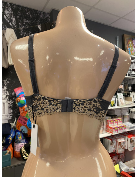 WACOAL Embrace Lace Plunge Underwire Bra WA853291076