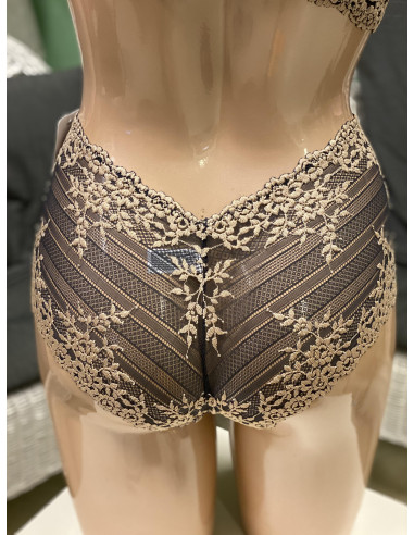 WACOAL Embrace Lace Boyshort WA067491076